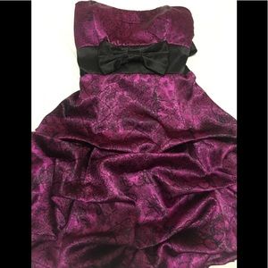 Strapless formal dress